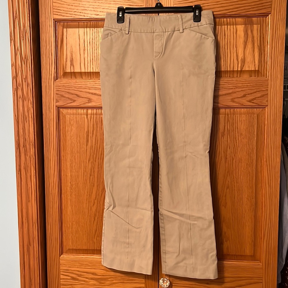 Slimming classic pants. Sand color. Size 10